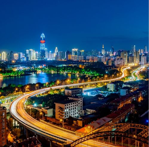 济南,愈夜愈美丽